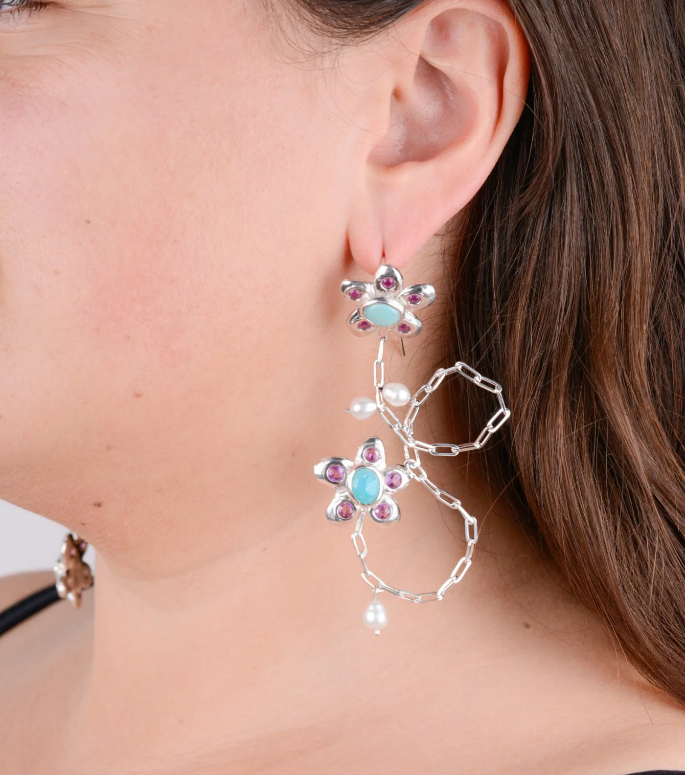 Daisy Chain Earrings - Image 3