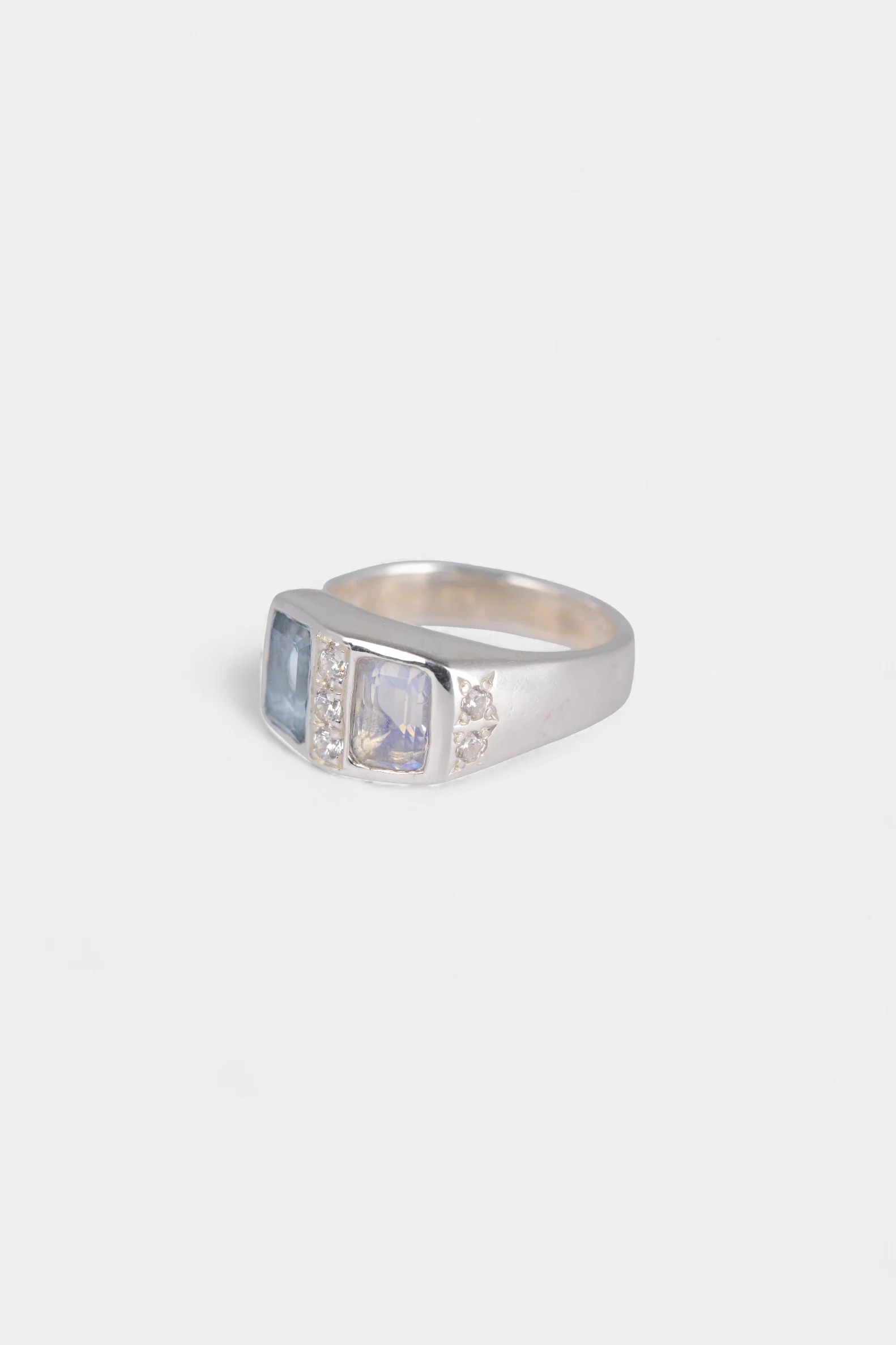 Moony Topaz Ring - Image 3