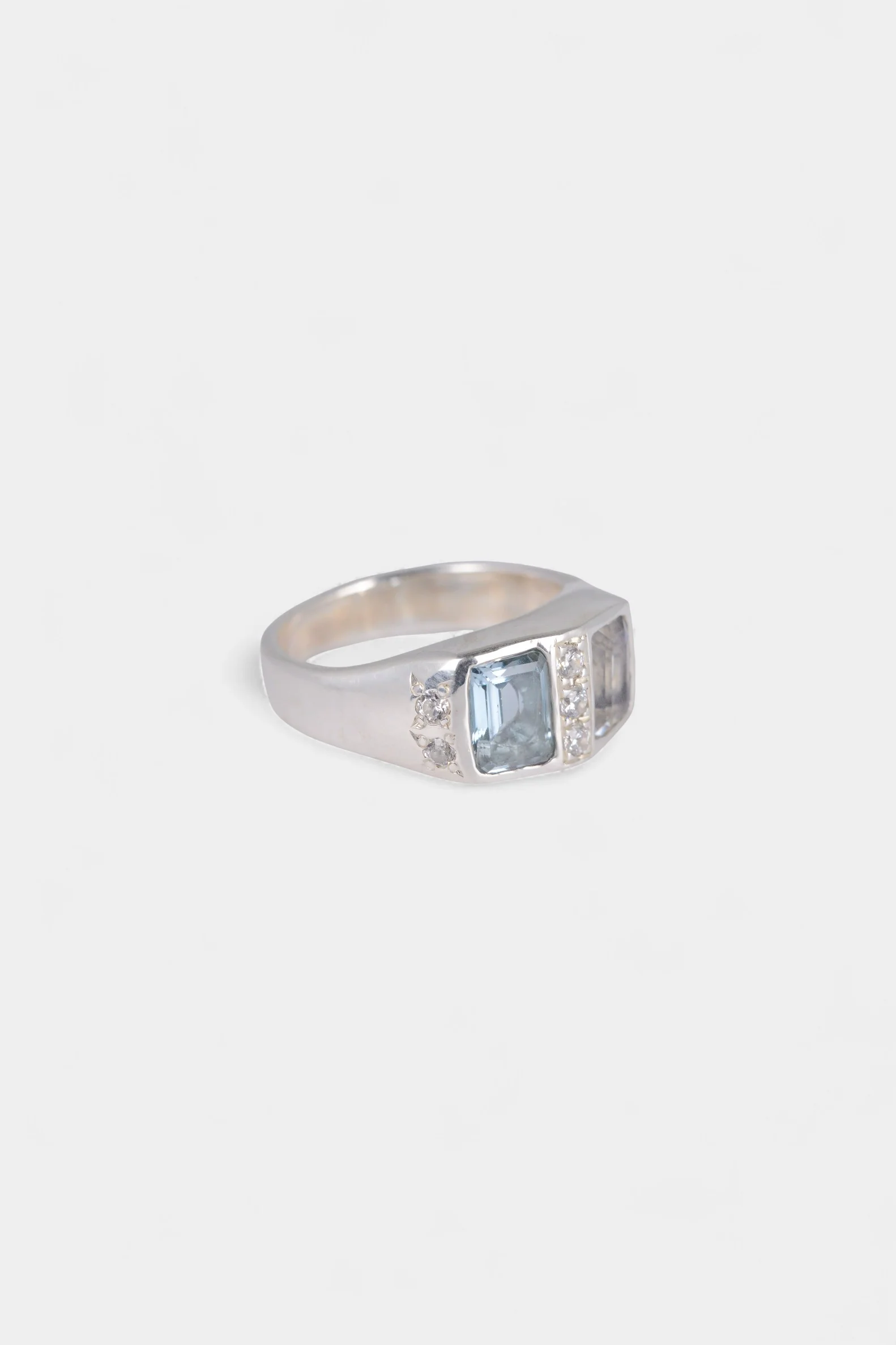 Moony Topaz Ring - Image 7