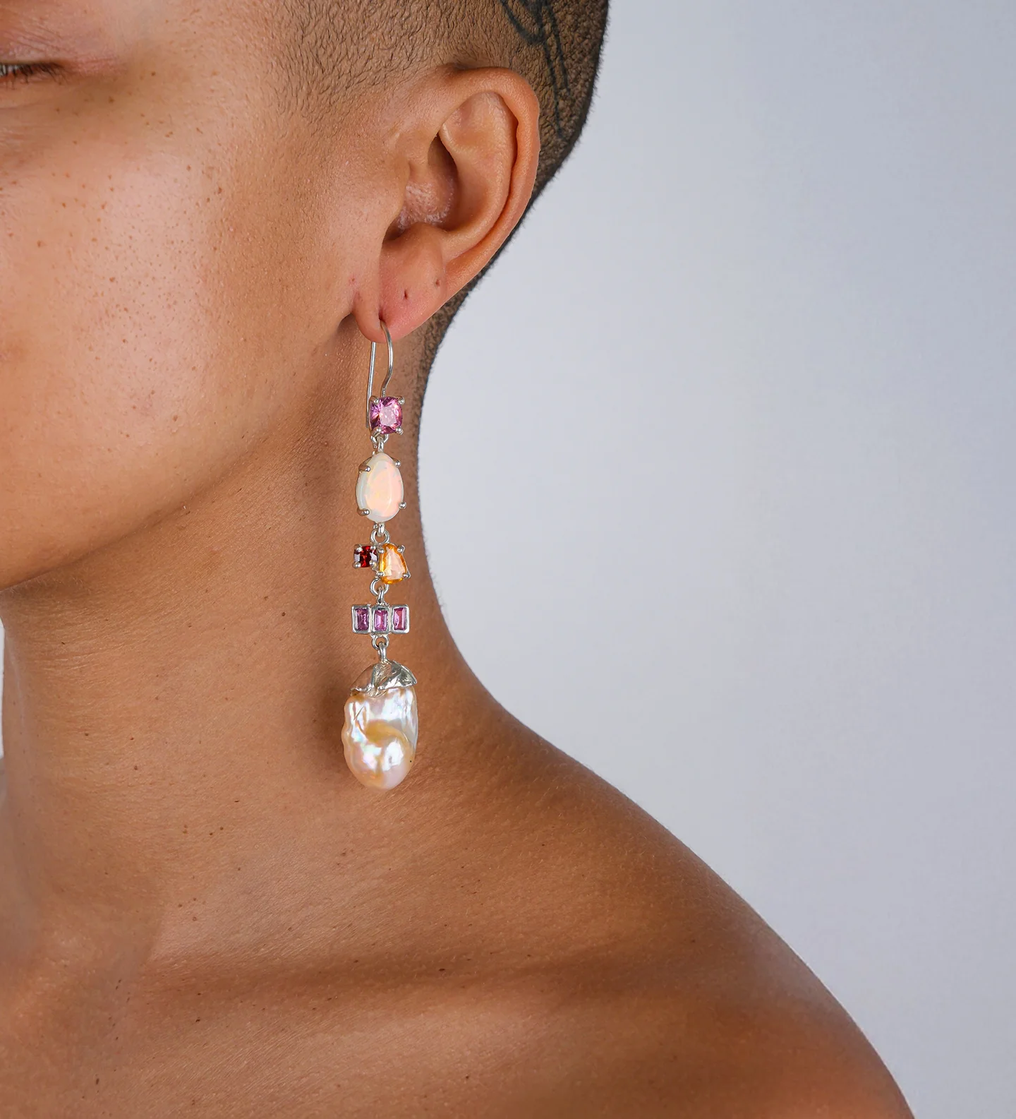 Pearlscape Earrings - Image 3