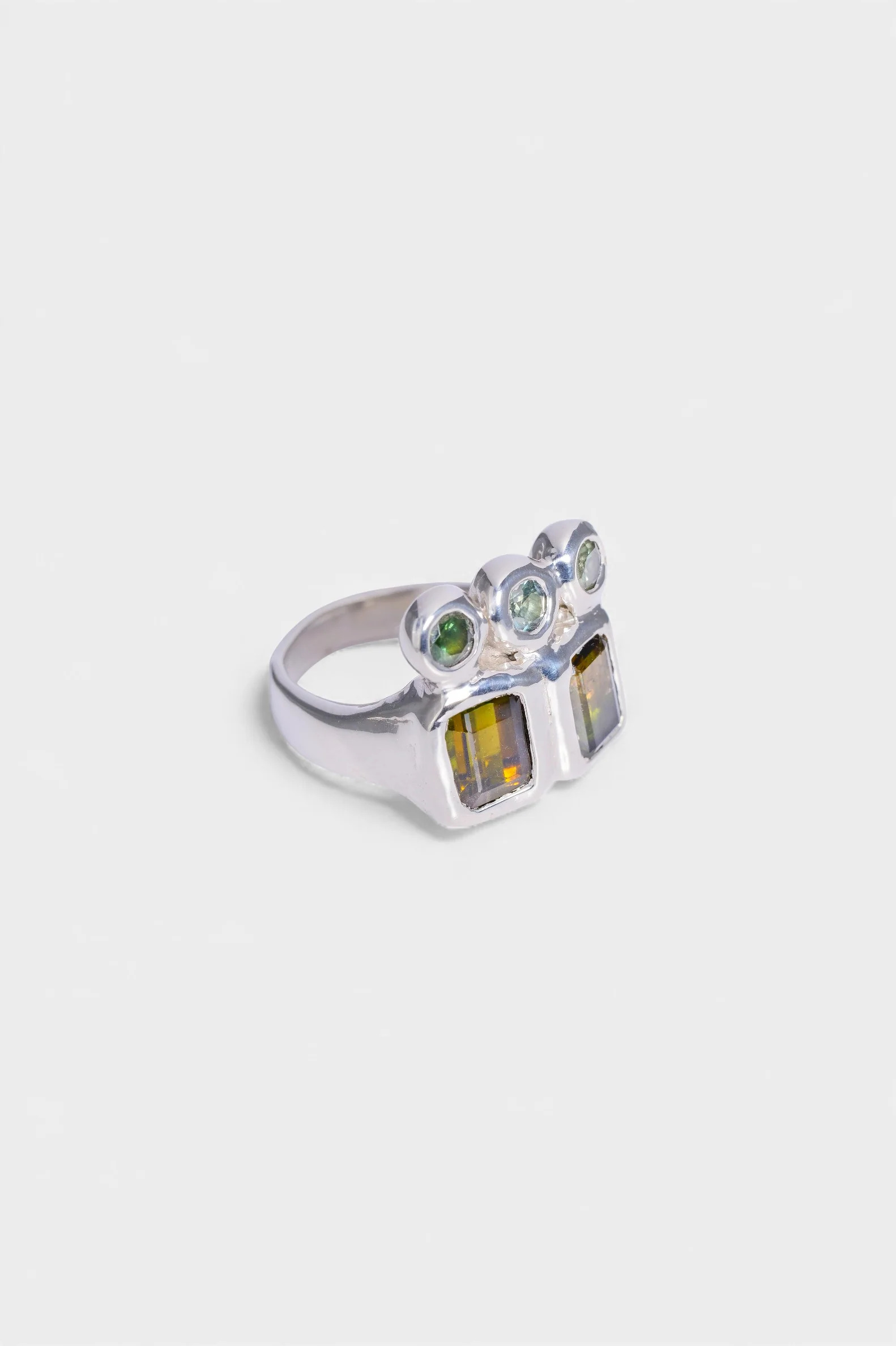 Twin Ring - Image 2